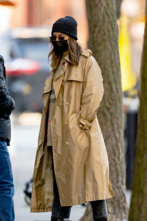 Irina Shayk and Bradley Cooper Day Out in New York 03/19/2021 1
