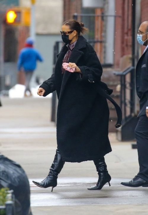 Irina Shayk In Black Long Coat Out in New York 02/23/2021 4