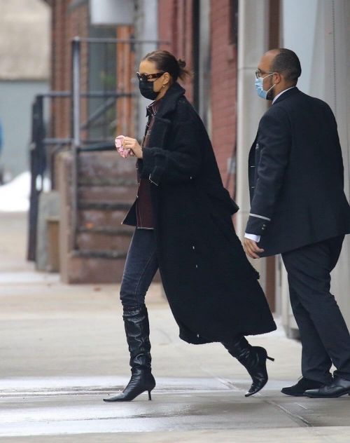 Irina Shayk In Black Long Coat Out in New York 02/23/2021 2
