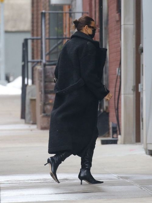 Irina Shayk In Black Long Coat Out in New York 02/23/2021 3