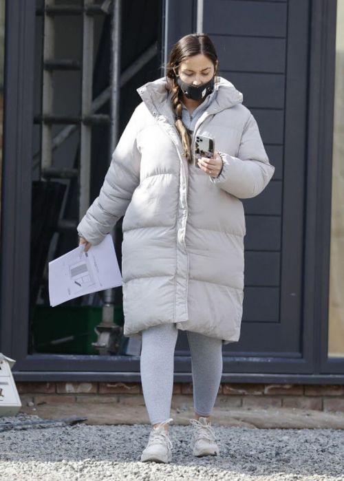 Jacqueline Jossa is Seen Leaving Her home in Essex 03/22/2021 3