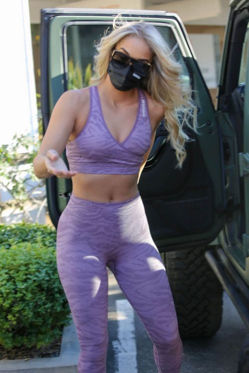 Jasmine Sanders Seen at Salon Zogalis in Bel Air 03/23/2021 8