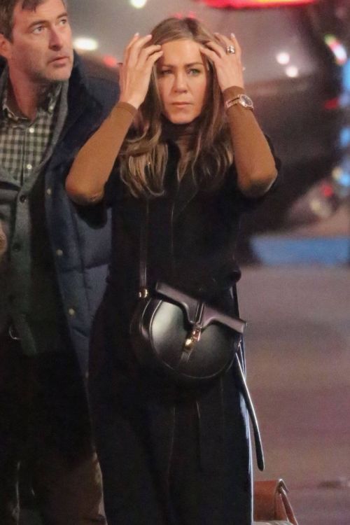 Jennifer Aniston Back to Work as She seen on the Set of 