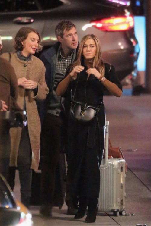 Jennifer Aniston Back to Work as She seen on the Set of 