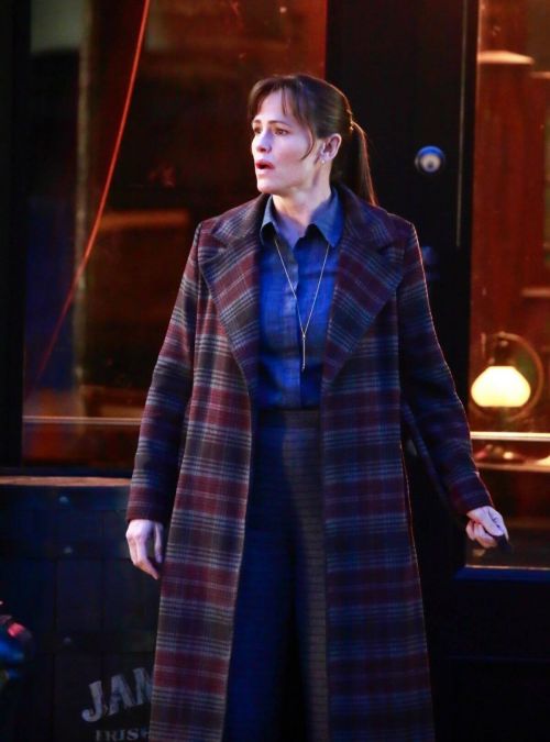 Jennifer Garner Spotted Filming a Scene from The Adam Project in Vancouver 02/24/2021 6