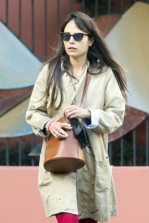 Jordana Brewster Steps Out in Santa Monica 03/23/2021 5