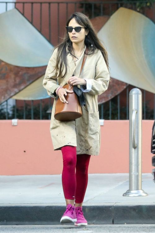 Jordana Brewster Steps Out in Santa Monica 03/23/2021 6