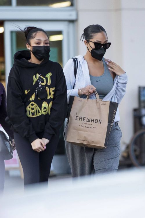 Jordyn Woods Out with Her Sister Jodie at Erewhon Organic in Calabasas 03/21/2021