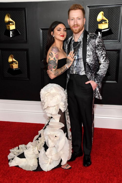 Julia Michaels attends 2021 Grammy Awards in Los Angeles 03/14/2021 2