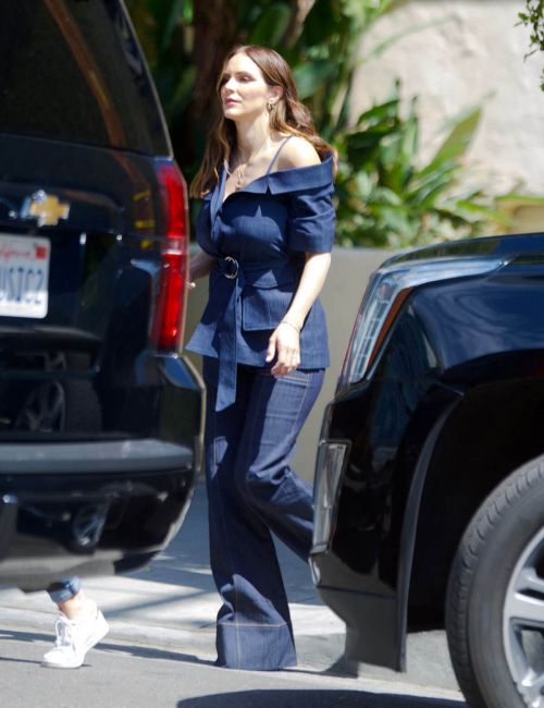Katharine McPhee Steps Out in Los Angeles 03/22/2021 6