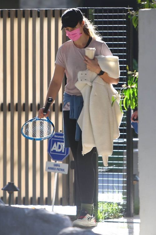 Katherine and Christina Schwarzenegger Spotted at a Tennis Match in Brentwood 03/22/2021 4