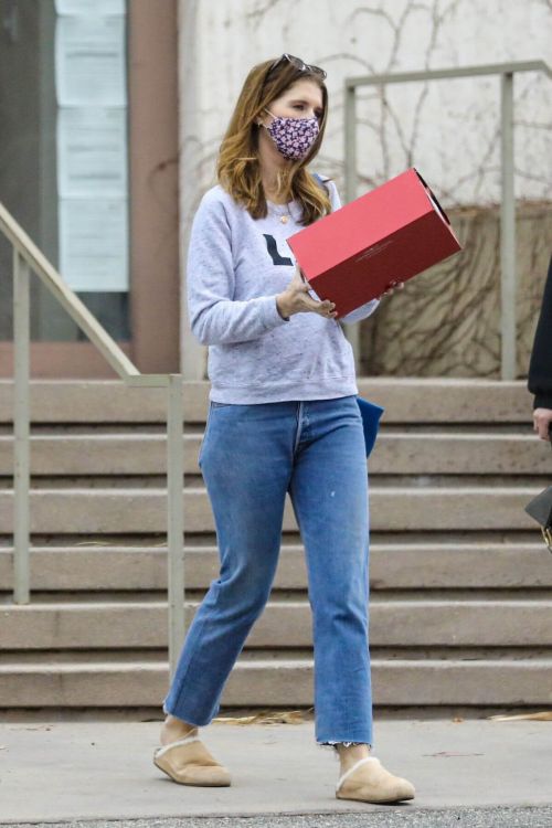 Katherine Schwarzenegger and Christina Schwarzenegger Leaves New Balance Shoe Store in Santa Monica 03/12/2021 5
