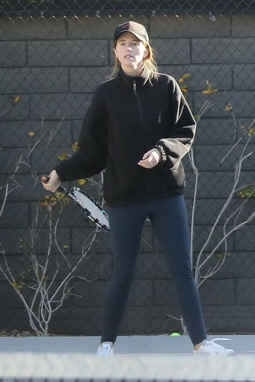 Katherine Schwarzenegger Enjoys at a Tennis Court in Santa Monica 03/23/2021 1