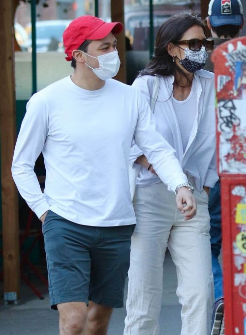 Katie Holmes and Emilio Vitolo Jr. Spotted Heading Out in New York 03/12/2021 2