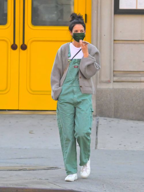 Katie Holmes Day Out in New York 03/11/2021 5