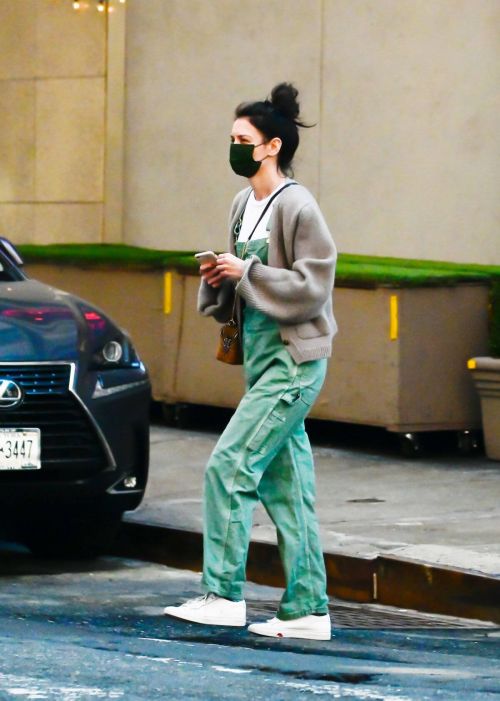 Katie Holmes Day Out in New York 03/11/2021 5