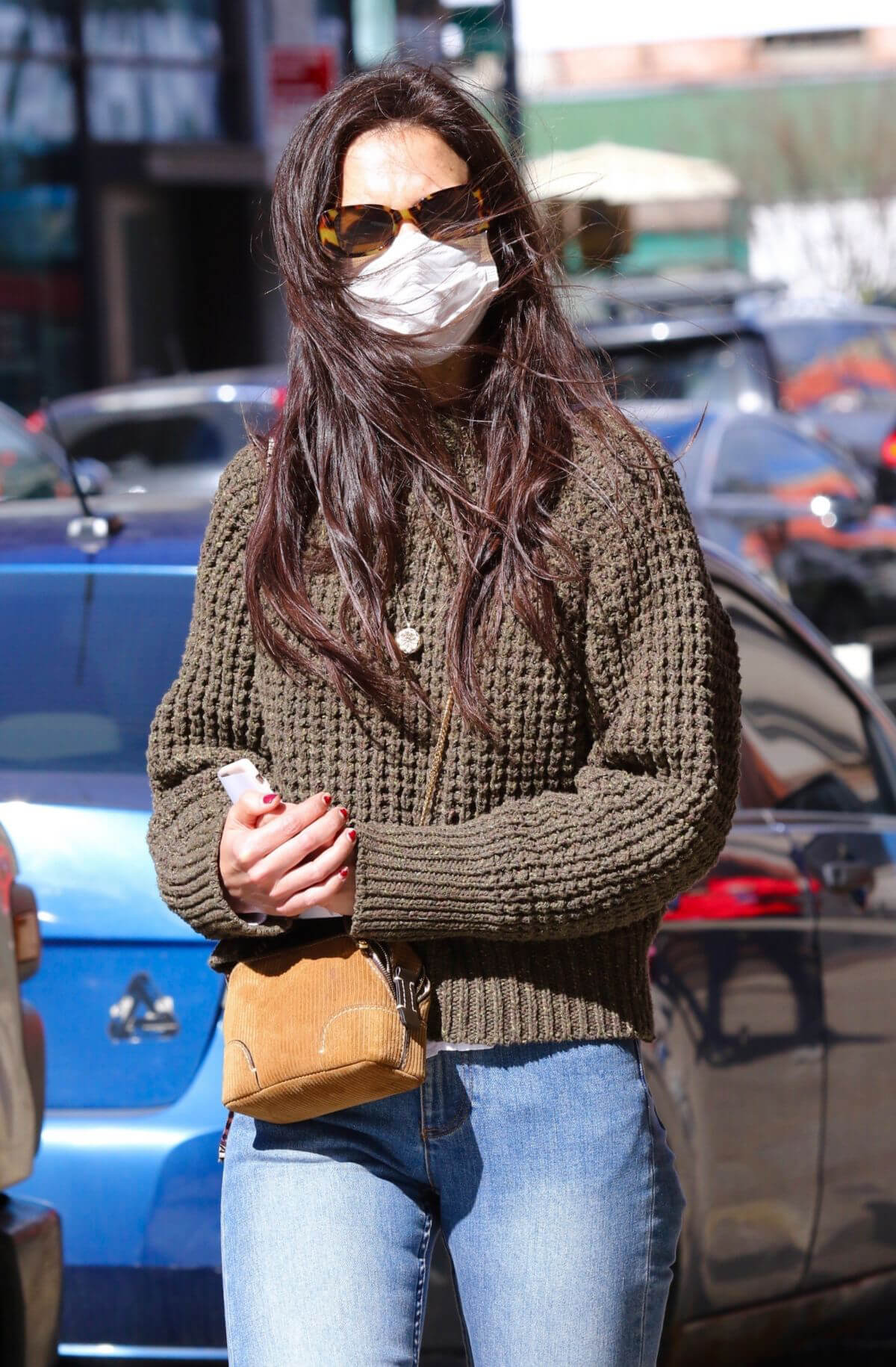 Katie Holmes Steps Out For Shopping in New York 03/14/2021