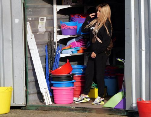 Katie Price in Black Comfy Outfit Seen at Her Equestrian Shop in London 03/06/2021 5