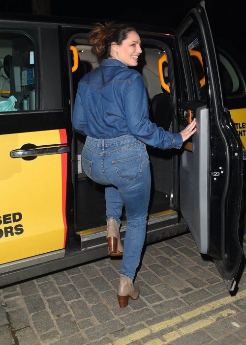 Kelly Brook Spotted in Double Denim as She Leaves Global Radio in London 03/12/2021 2