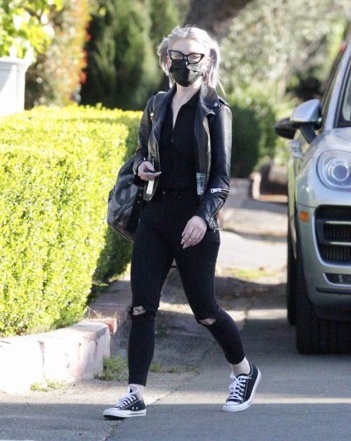Kelly Osbourne is Seen Leaving Her Brother Jack House in Los Angeles 03/21/2021 3