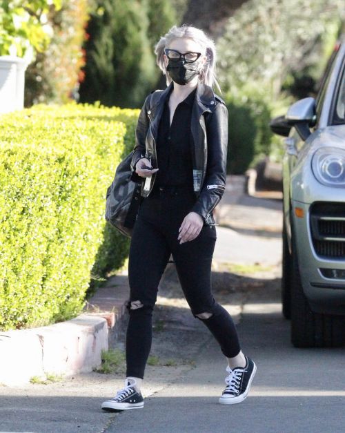 Kelly Osbourne is Seen Leaving Her Brother Jack House in Los Angeles 03/21/2021 6