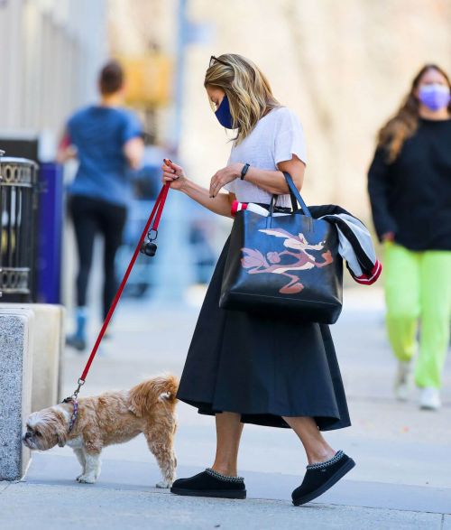 Kelly Ripa Day Out with Her Dog in New York 03/13/2021 7