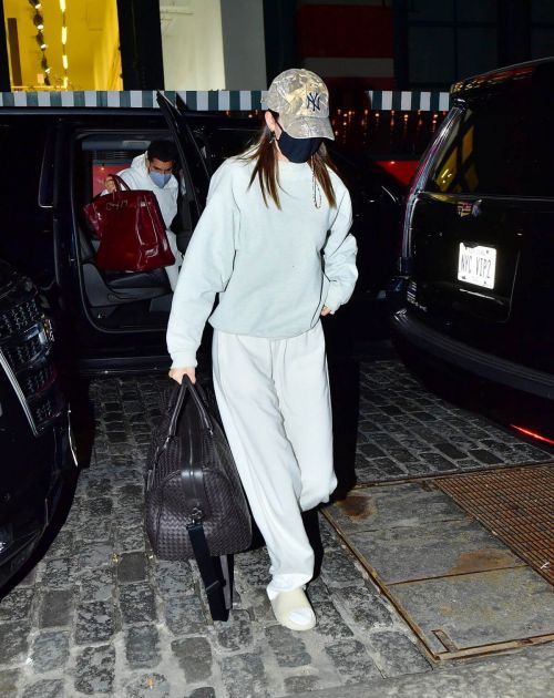 Kendall Jenner Arrived in New York 03/20/2021 1