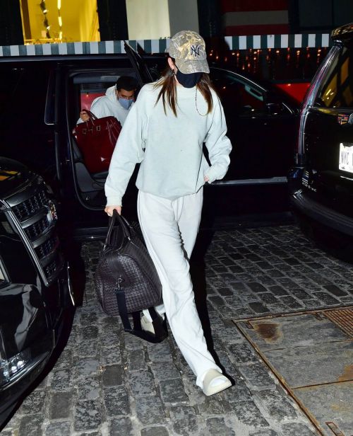 Kendall Jenner Arrived in New York 03/20/2021 2