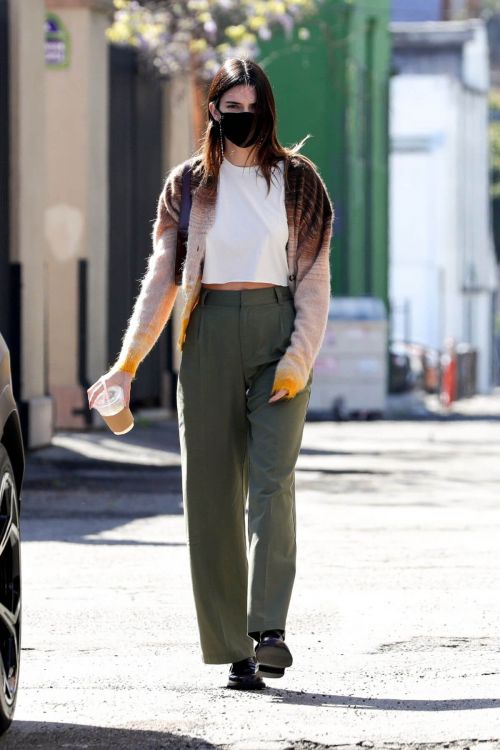 Kendall Jenner Out and About for Breakfast in Los Angeles 03/20/2021