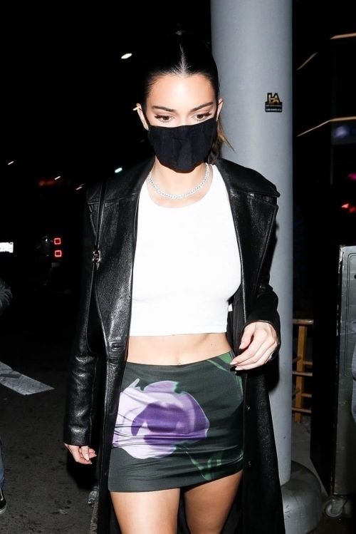 Kendall Jenner Spotted at Nice Guy in West Hollywood 03/25/2021 5