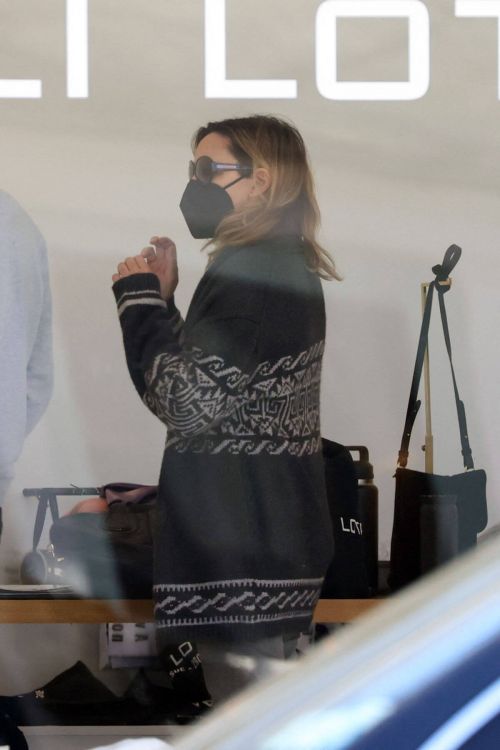 Kim Cattrall and Russell Thomas Day Out in New York 03/12/2021 5