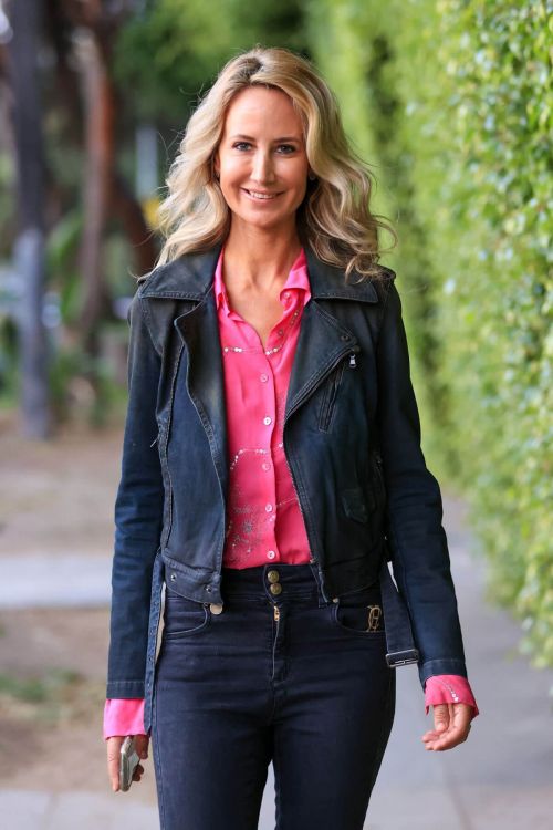 Lady Victoria Hervey in Street Style Out in Los Angeles 03/10/2021 1