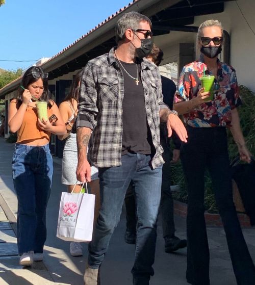 Laeticia Hallyday and Jalil Lespert Out for Shopping in Malibu 03/21/2021 2