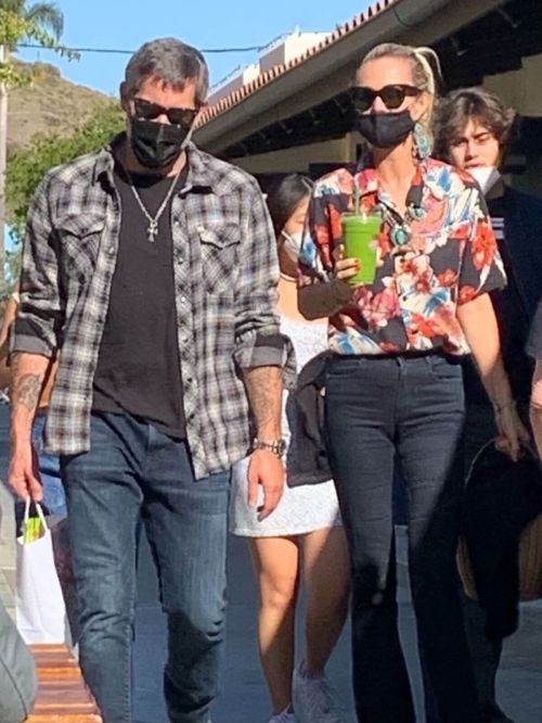 Laeticia Hallyday and Jalil Lespert Out for Shopping in Malibu 03/21/2021 4