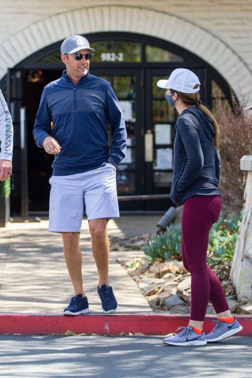 Lauren Zima and Chris Harrison Steps Out for Lunch in Los Angeles 03/24/2021 6