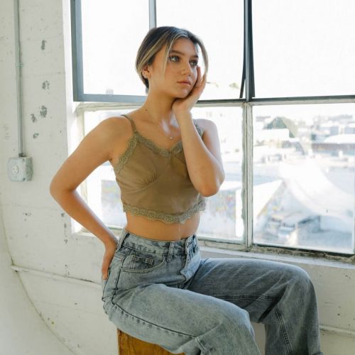 Mads Lewis Shared Her Pictures on Instagram 10/03/2021 1