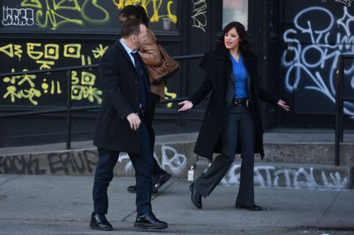 Marisa Ramirez Seen on the Set of Blue Bloods in New York 03/12/2021 1