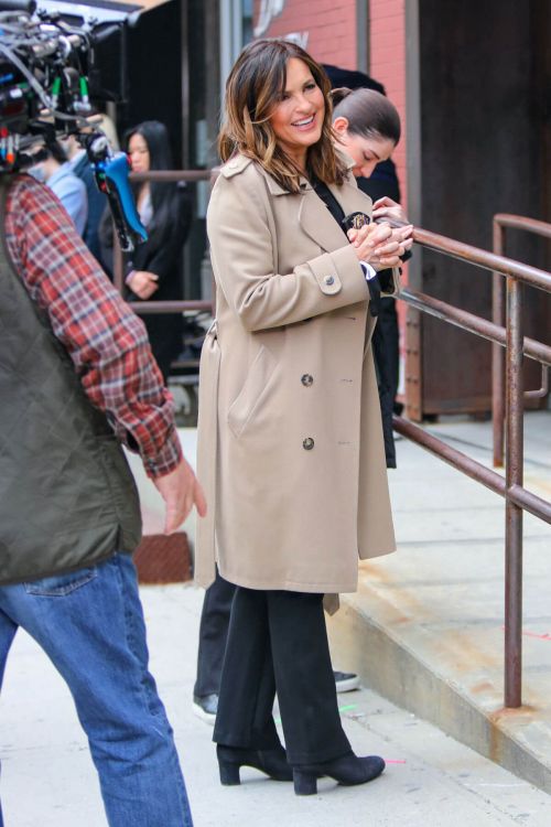 Mariska Hargitay on the Set of Law and Order in New York 03/11/2021 2