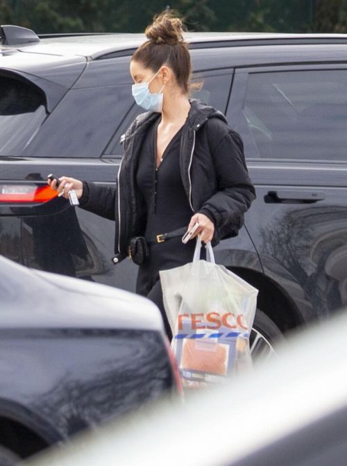 Maura Higgins Spotted in Black Outfit as She is Shopping at Tesco in London 02/24/2021 2