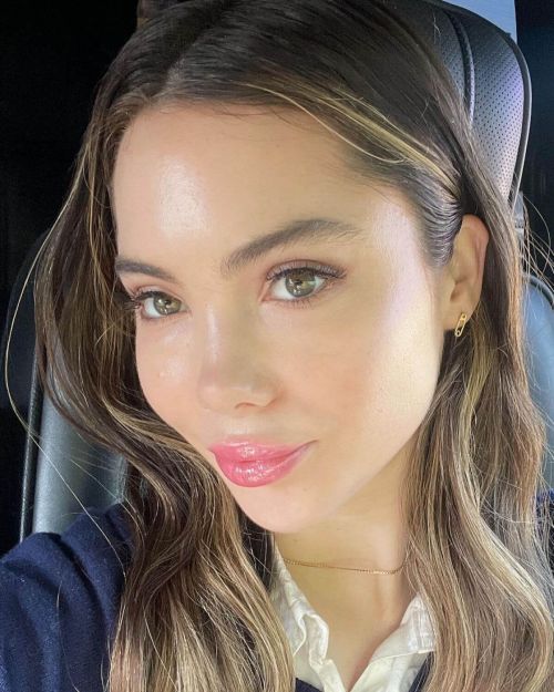 McKayla Maroney Shared Her Selfies On Instagram Photos 03/10/2021 4
