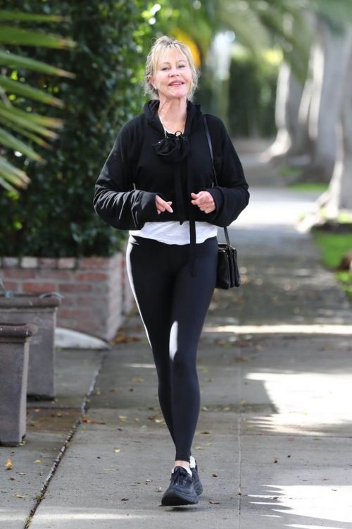 Melanie Griffith in Street Style Arrives at Hair Salon in Los Angeles 03/10/2021 1