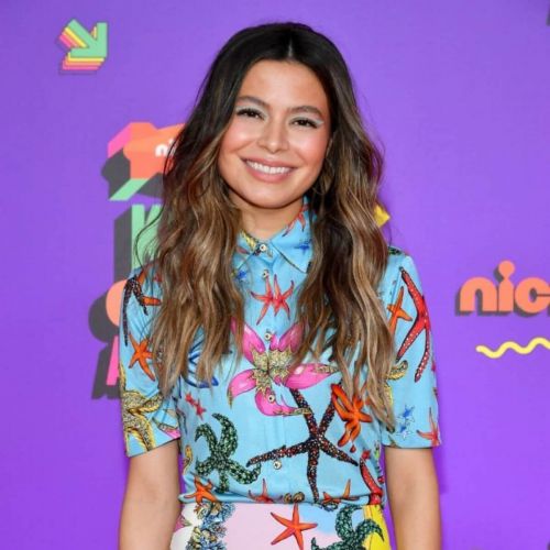 Miranda Cosgrove attends Nickelodeon