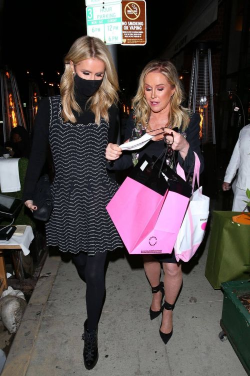 Nicky and Paris Hilton attends Her Mom