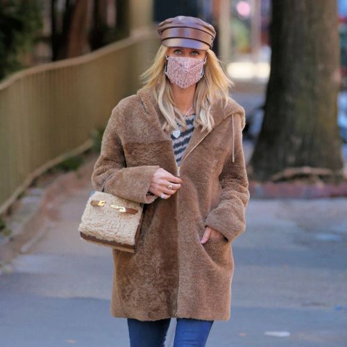 Nicky Hilton in a Beige Coat Out and About in New York 02/24/2021 2