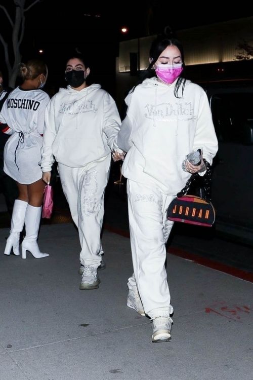 Noah Cyrus Steps Out for Dinner in West Hollywood 03/14/2021 2