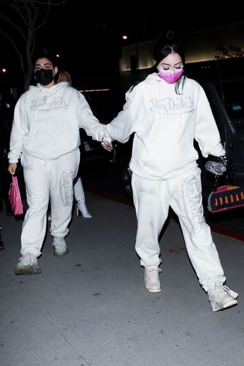 Noah Cyrus Steps Out for Dinner in West Hollywood 03/14/2021 4