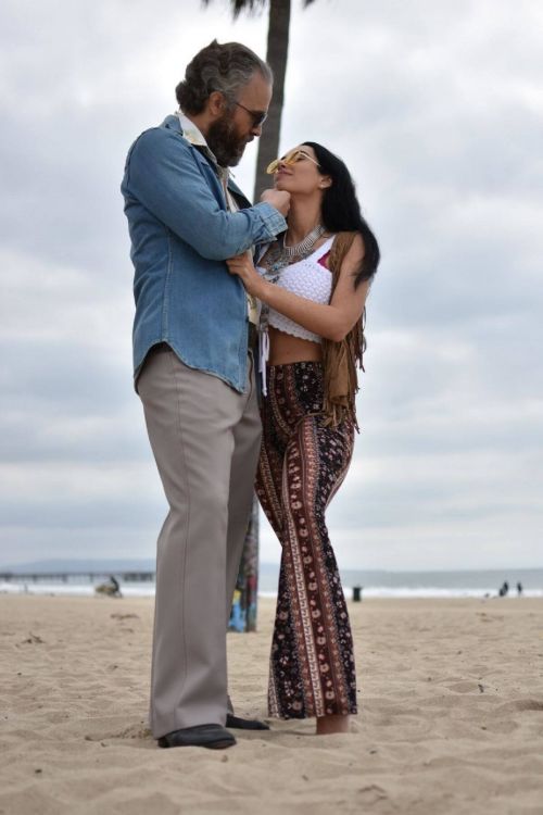 Paris Dylan and Paul Louis Harrell Poses for Photoshoot on the Beach in Venice 03/13/2021 1