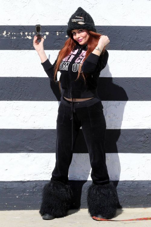 Phoebe Price Enjoys at 24 Hot Chicken & Waffle Bar in Los Angeles 02/24/2021 6