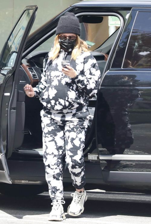 Pregnant Ashley Tisdale Wears a Comfy Outfit While Day Out in Beverly Hills 03/10/2021 6