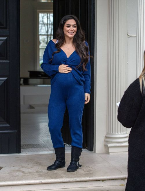 Pregnant Casey Batchelor Shows Off Her Baby Bump as She is at Her Home in Hertfordshire 03/11/2021 3